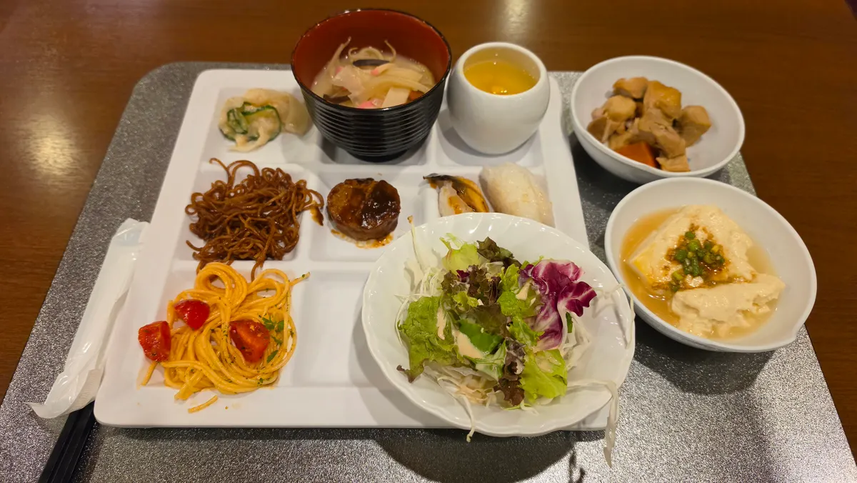 료칸의 저녁 뷔페
